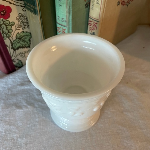 Vintage Milk Glass Pedestal Bowl with Heart Vine Pattern - Picture 6 of 7